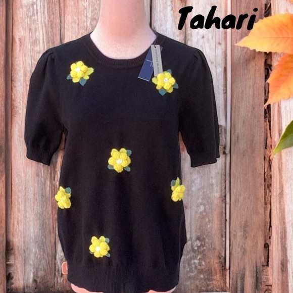 TAHARI NWT BLACK SWEATER WITH CROCHET 3D YELLOW FLOWERS MEDIUM - Picture 1 of 11